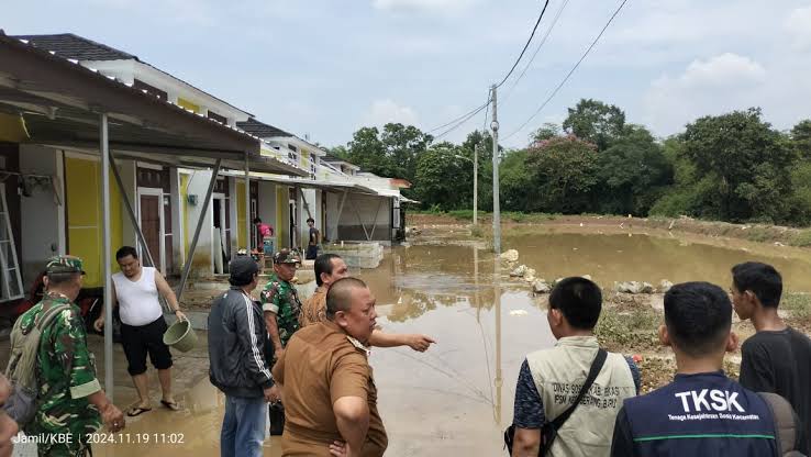 Banjir Parah di Perumahan The Arthera Hill, Camat Serang Baru Desak Pengembang Prioritaskan Mitigasi