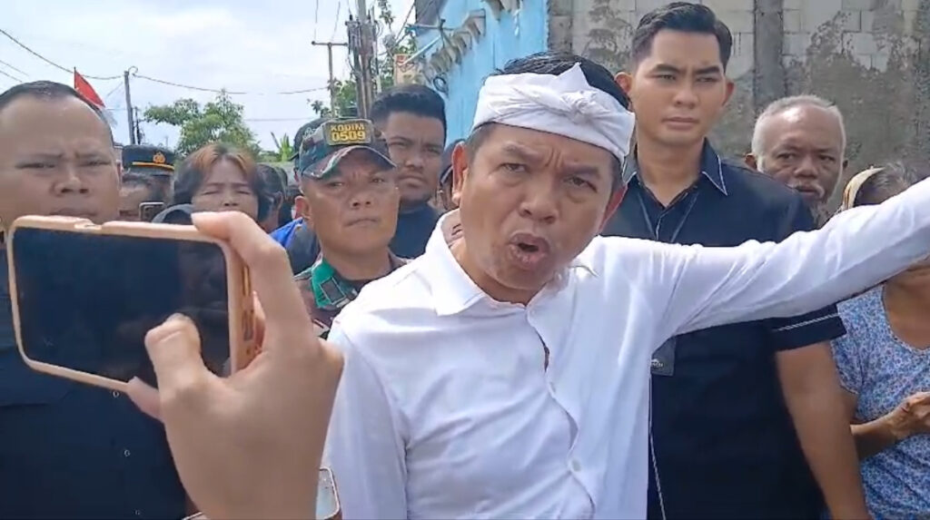 Dedy Mulyadi Tegas: “Tidak Boleh Lagi Ada Rumah Dibangun Bantaran Sungai”